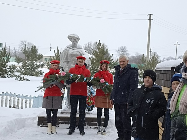Участие в митинге на Обелиске Славы