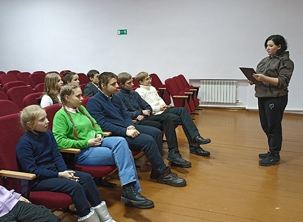 В ДК с. Верхний Ломовец состоялась беседа "Сталинград - бессмертный город, воин, патриот"