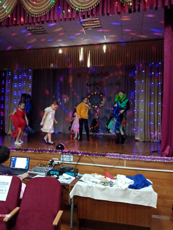 Новогодний утренник для детей "Новогодний переполох"