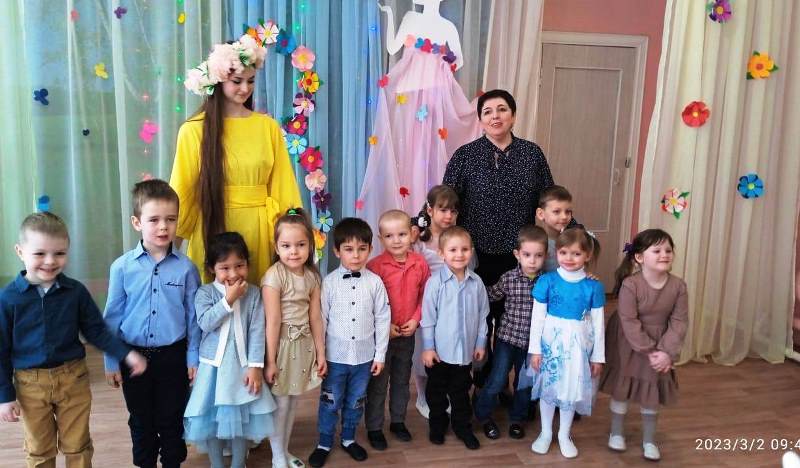 Весна начитается с праздников!