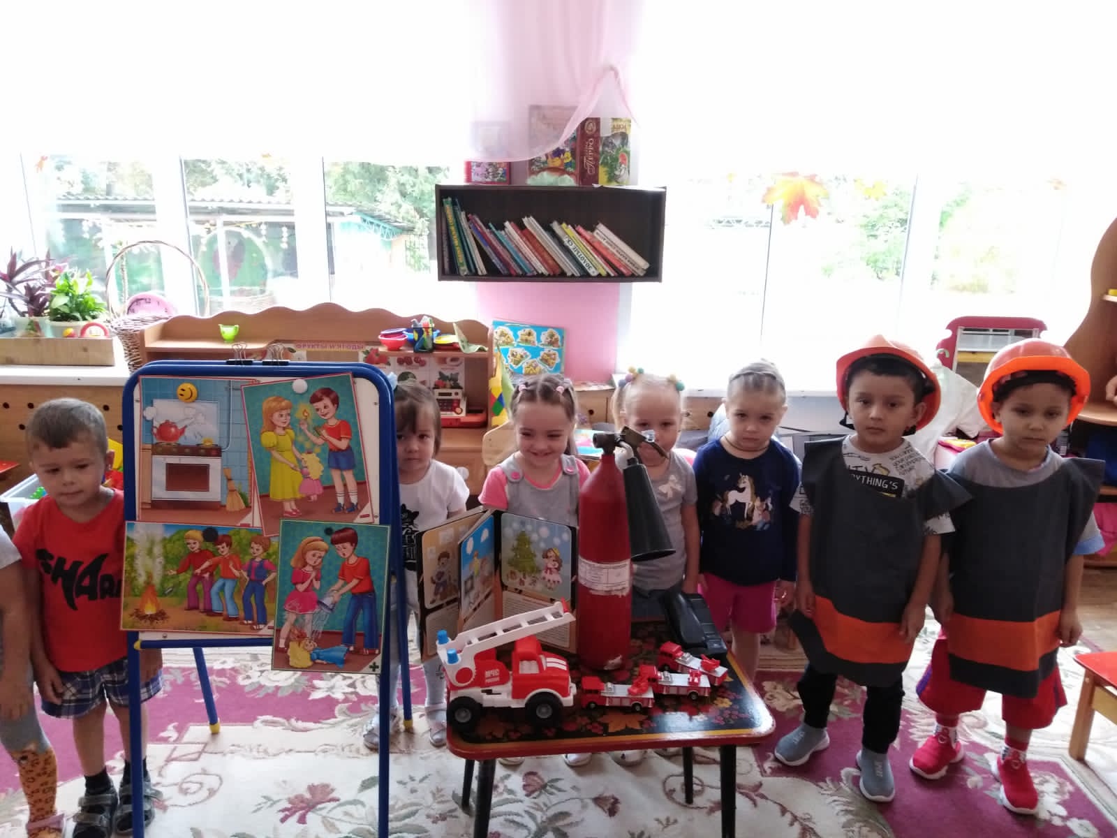 Очень юные пожарные