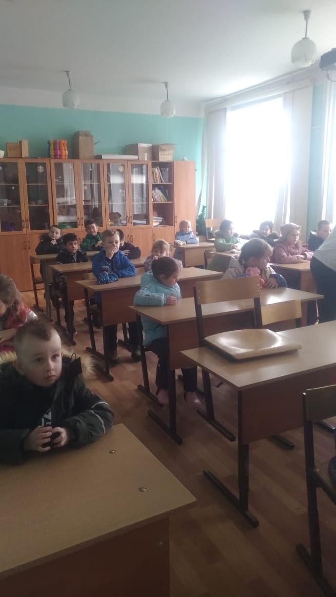 Экскурсия в школу для будущих первоклассников