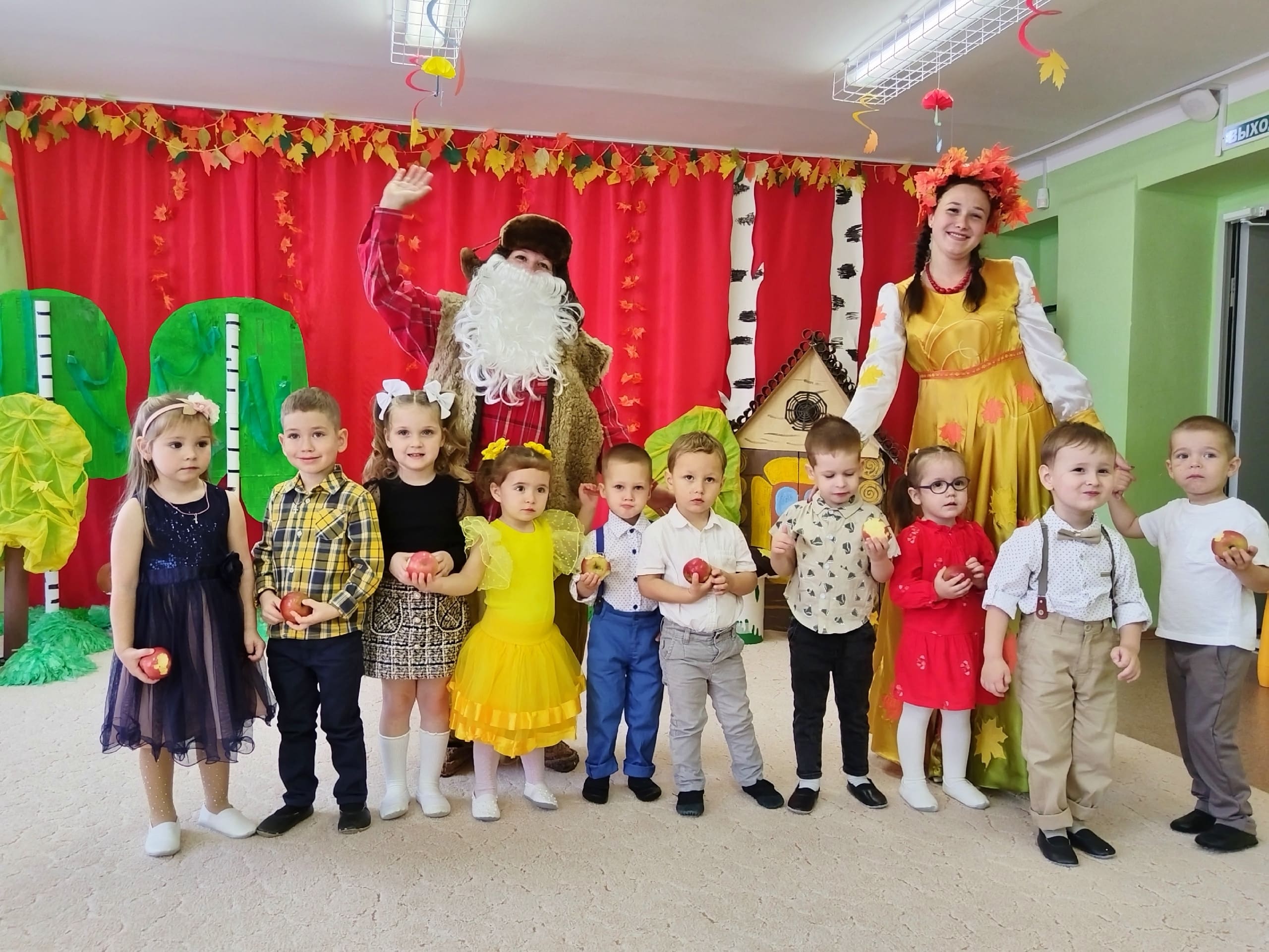 Праздник осени в младшей группе!