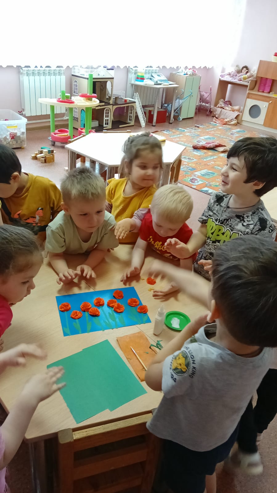 Акция "Красная гвоздика – символ Дня Победы"