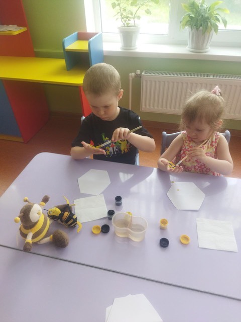 Всемирный День пчел