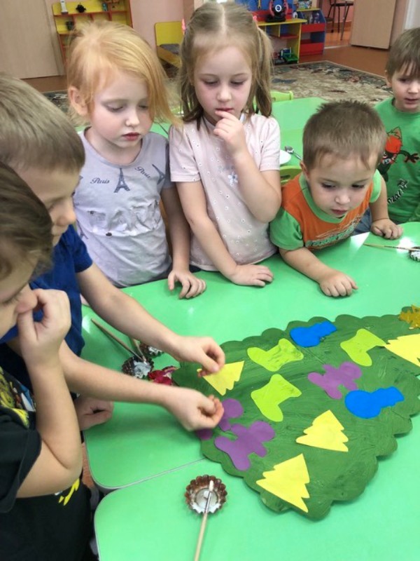 Акция: "Ёлочка, живи!" в средней группе