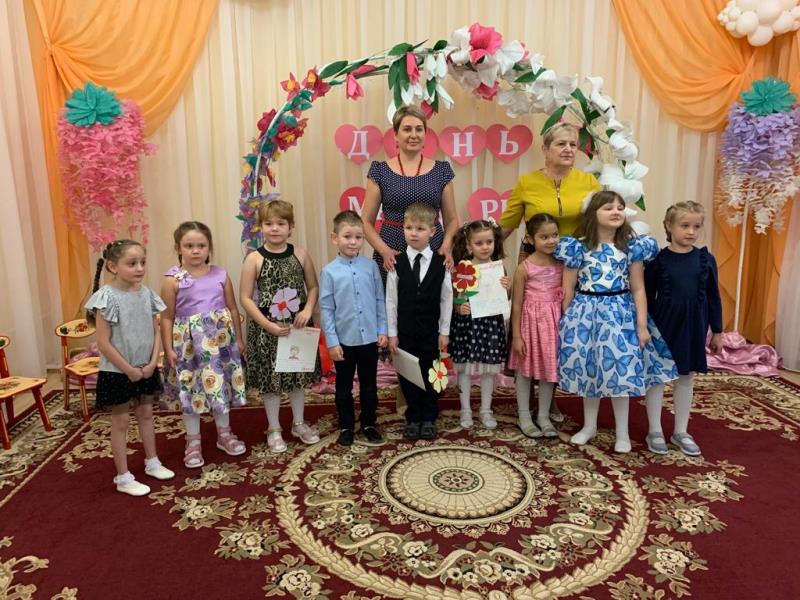 "Мамочка, с  праздником тебя!"