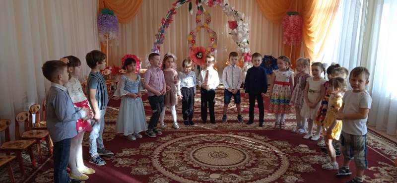 8 марта праздник мам