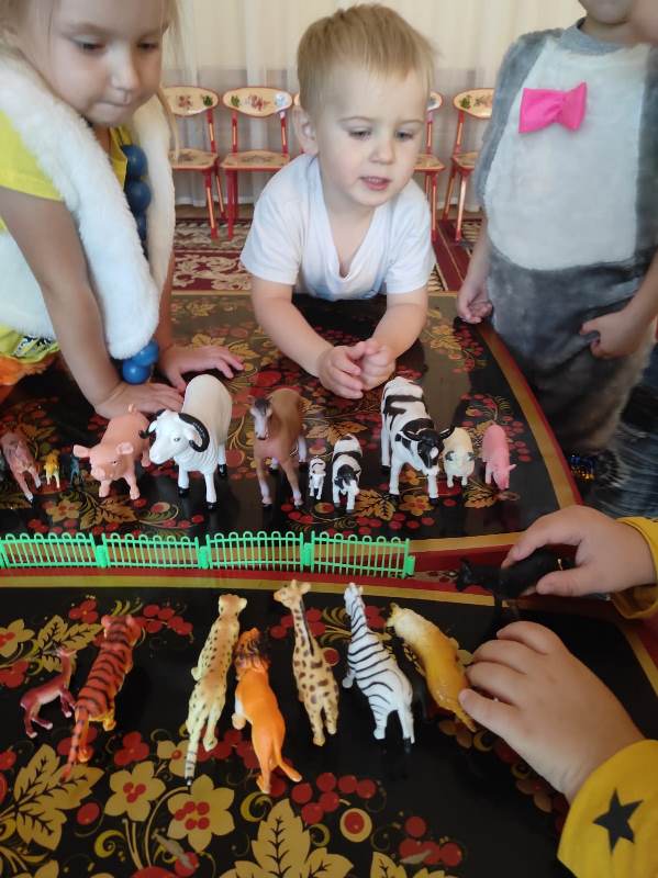 Музыкальное развлечение "У матрёшки потерялись сестрички"