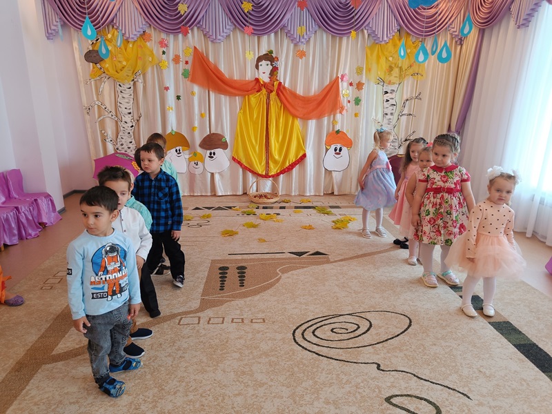 Праздник Осени в группе «Пчелки»