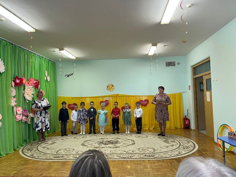 Утренник, посвящённый Дню Матери в старшей группе "Пчёлки"