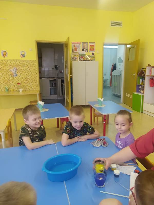 День науки в группе "Пчелки"