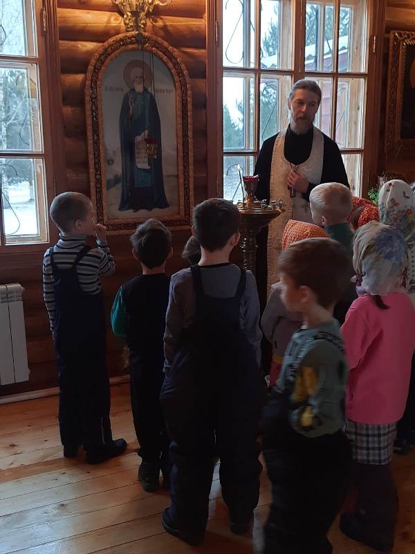 Воспитанники нашего детского сада посетили храм настоятеля Александра Невского