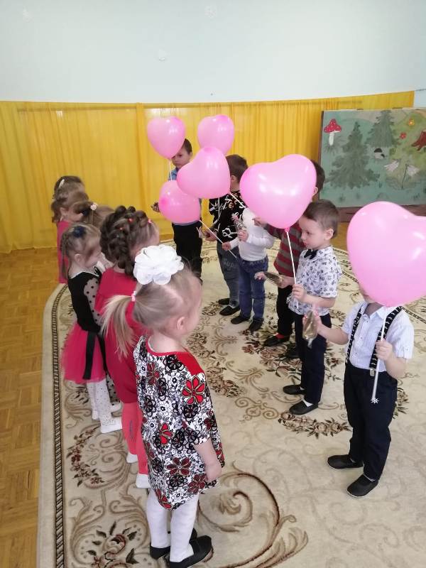 8 Марта в группе "Лучики"