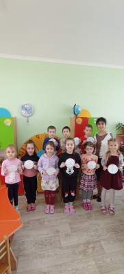 Сегодня воспитанники подготовительной группы знакомились с часами