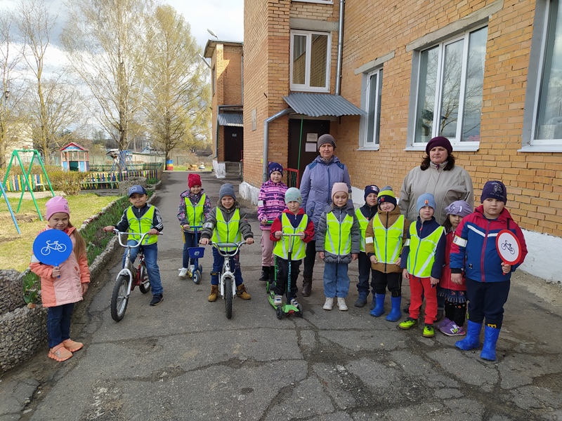 Социальная акция по правилам дорожного движения- 