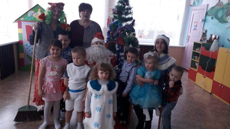 Новогодний праздник 