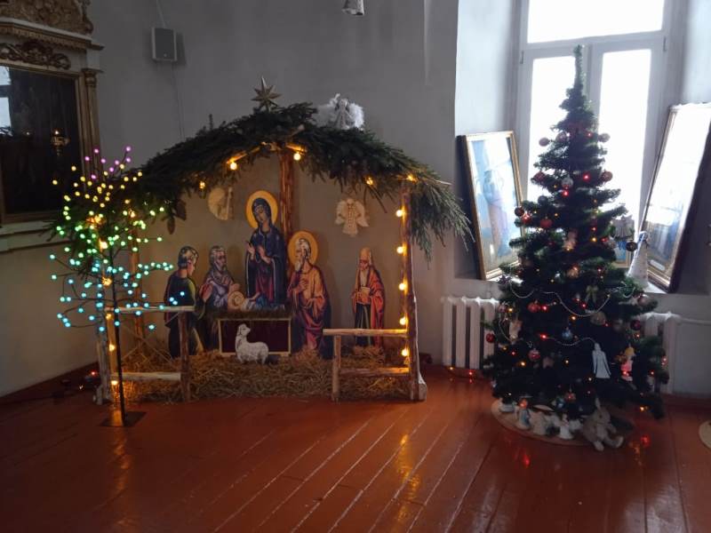 Дети на выставке Рождественских вертепов в Введенском храме г.Вязьмы