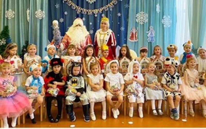 Новогодний утренник по мотивам русской народной сказки 