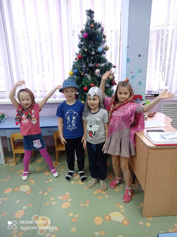 Светлый праздник Рождества с воспитанниками подготовительной группы № 2.