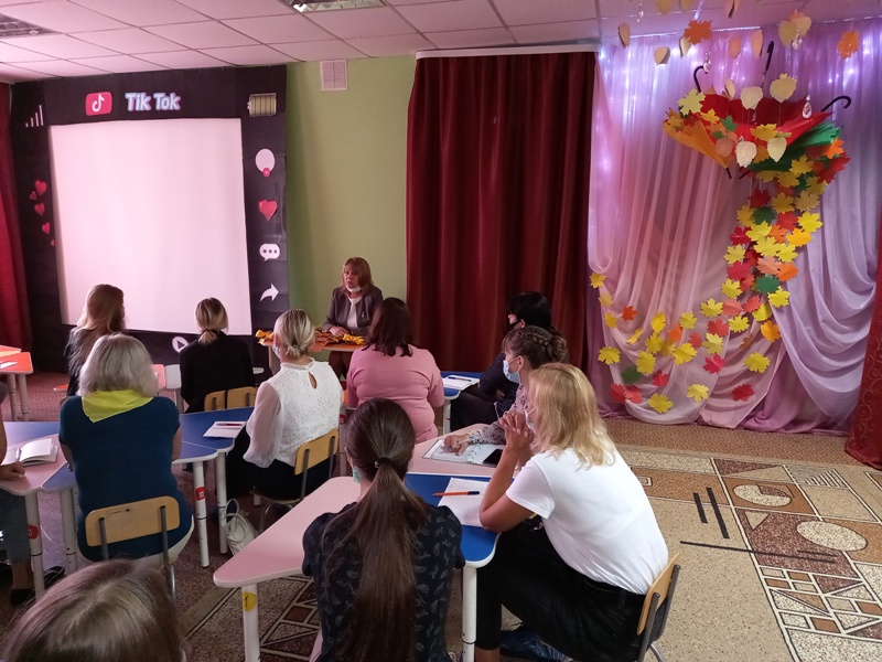 "Методическая шкатулка" и  "Фестиваль идей"