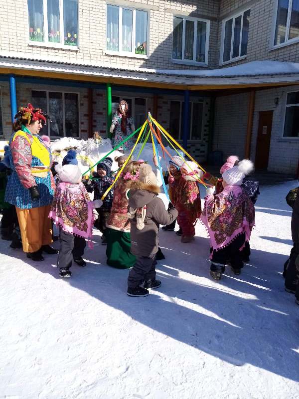 «Зиму провожаем, весну закликаем»