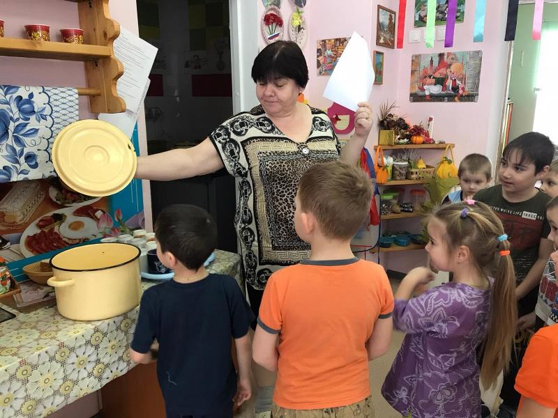 Досуг в старшей группе "Вечер загадок"