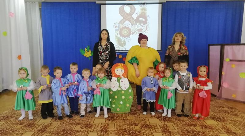 Праздник посвященный дню 8 марта во второй младшей группе №4