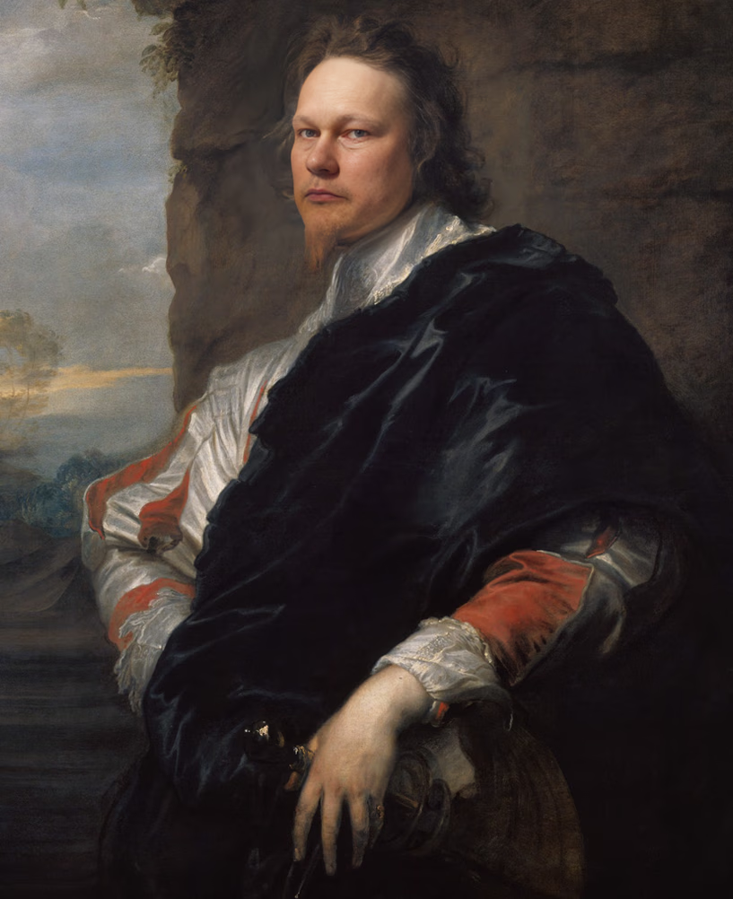 Портрет Олега Рогова в костюме XVII века: одежда белая с красным, поверх темный плащ, на фоне скалистый ландшафт и облачное небо.