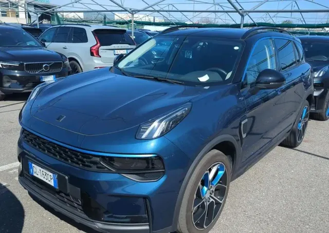 Lynk & Co & Co 01 PHEV — миниатюра 1