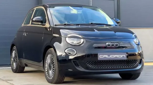 Fiat 500e Long Range 300km / Touchscr. / Carplay / 118 pk / — миниатюра 1