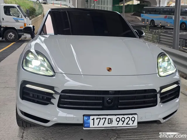 Porsche Cayenne (PO536) 3.0 E- — миниатюра 1