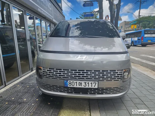Hyundai Staria HEV 1.6 3 — миниатюра 1