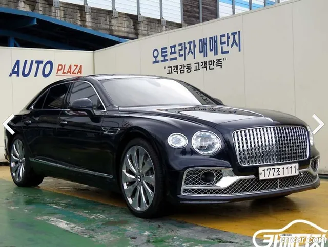 Bentley Flying Spur 4.0 — миниатюра 1