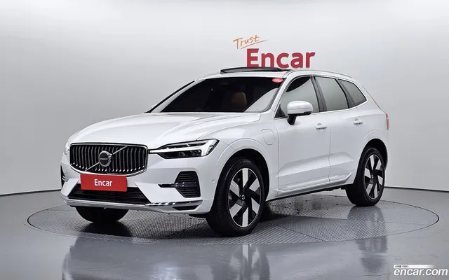 Volvo XC60 T8 — миниатюра 1