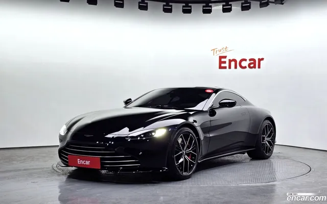 Aston Martin Vantage 4.0 V8 — миниатюра 1