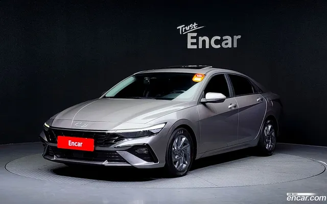 Hyundai Avante CN7 Hybrid — миниатюра 1