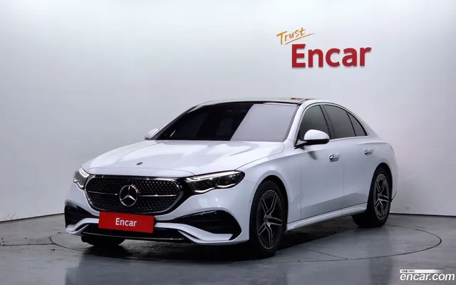 Mercedes-Benz E-Class (W214) E300 4MATIC AMG Line — миниатюра 1