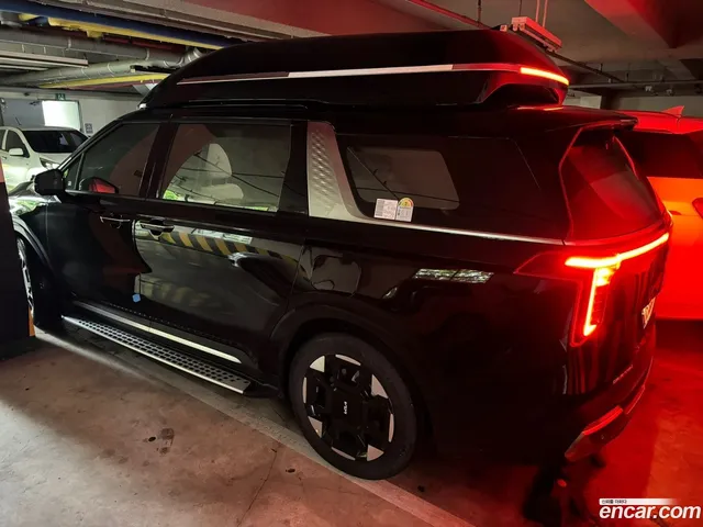 Kia Carnival HEV 9 — миниатюра 1