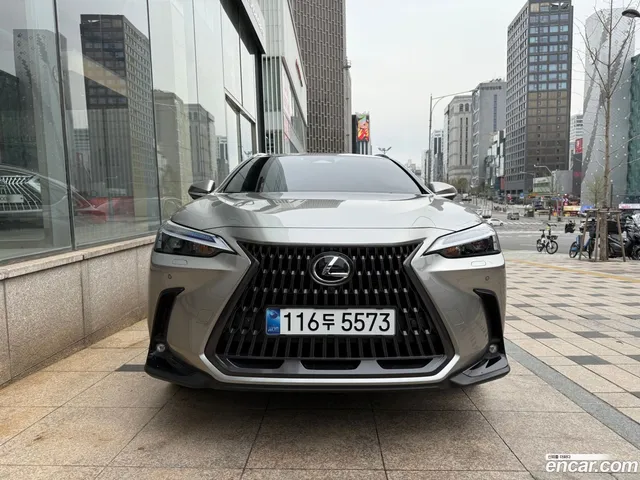 Lexus NX450h+ 2 — миниатюра 1