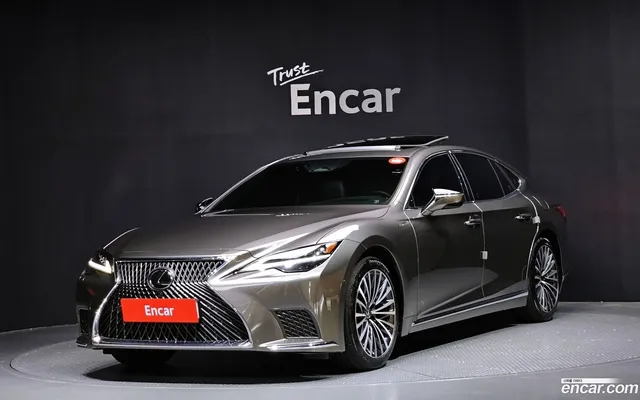 Lexus LS500h 5 3.5 AWD — миниатюра 1