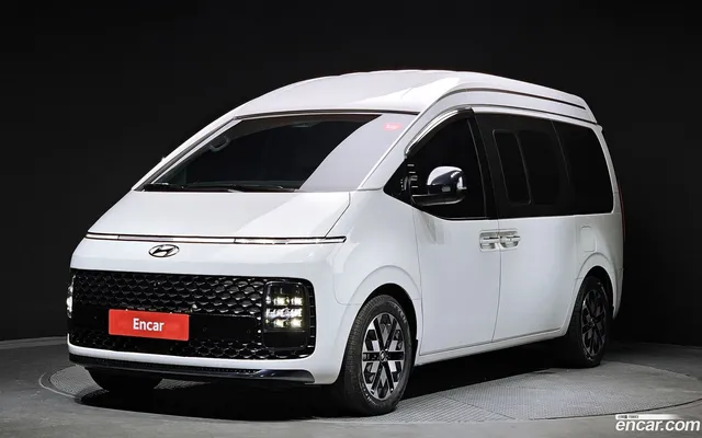 Hyundai Staria 4WD 7 — миниатюра 1