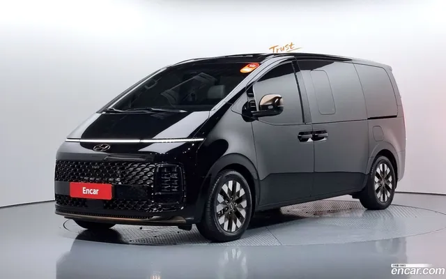 Hyundai Staria 4WD 7 — миниатюра 1