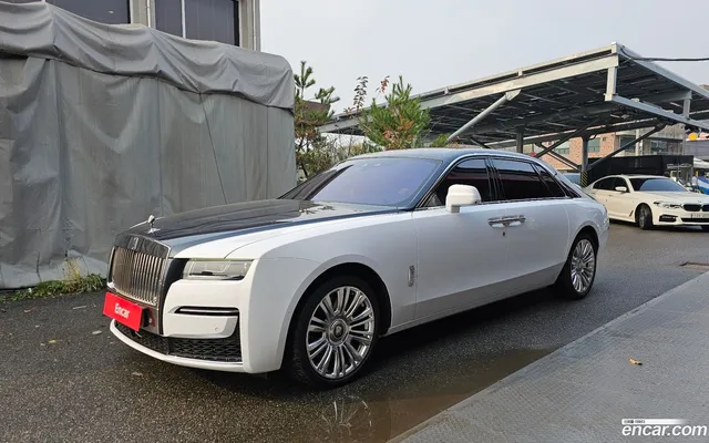 Rolls-Royce Ghost 6.7 EWB V12 — миниатюра 1