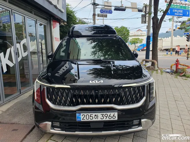 Kia Carnival HEV 9 — миниатюра 1