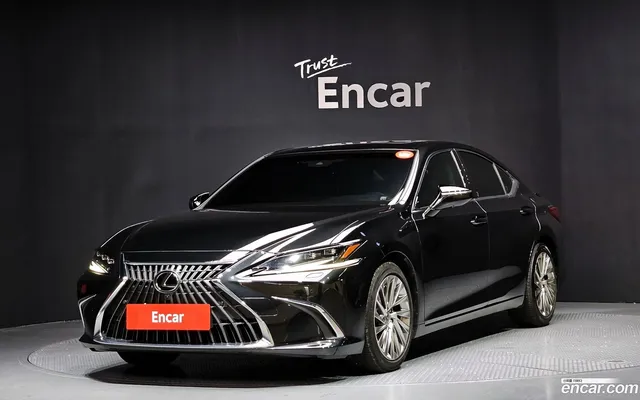 Lexus ES 300h — миниатюра 1