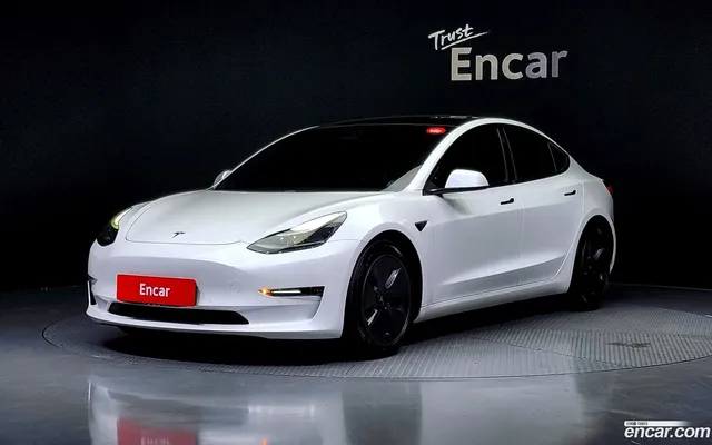 Tesla Model 3 AWD — миниатюра 1