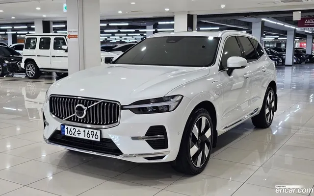 Volvo XC60 T8 — миниатюра 1