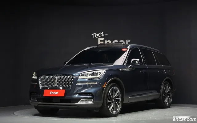 Lincoln Aviator 3.0 AWD — миниатюра 1