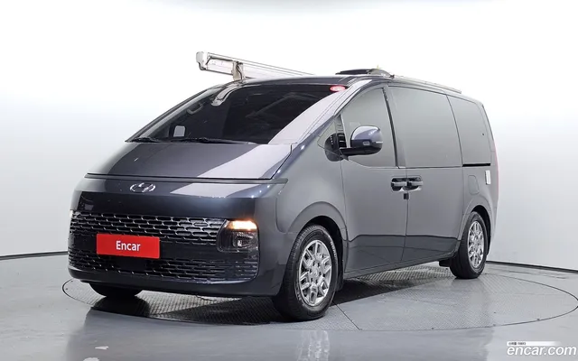Hyundai Staria 2WD — миниатюра 1